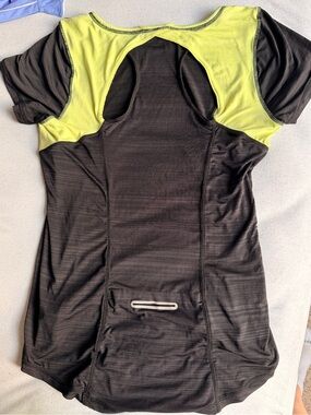Women’s Y2K Reebok cut out back athletic top in grey and lime SZ Med